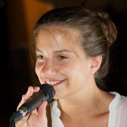 Lena Themeßl